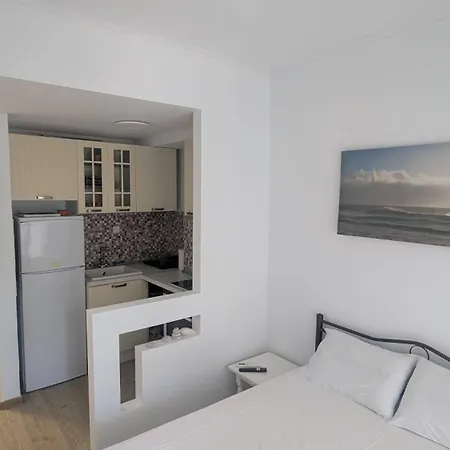 Seaside Retreat *